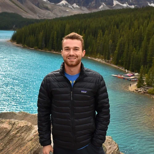 Headshot of Simon Kapler