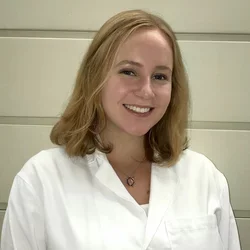 Headshot of Olivia Young