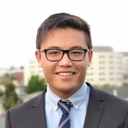 Headshot of Alex Duong